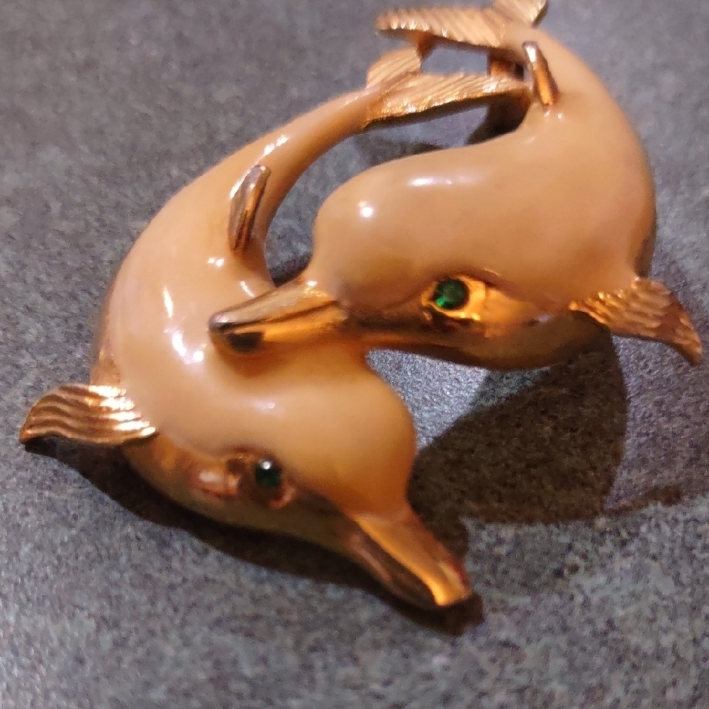 Charming Vintage Gold and Tan Dolphin Pendant - Picture 3 of 5
